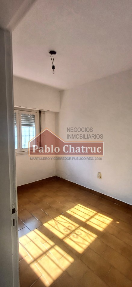 ALQUILER 24 MESES- CASA CON ENTRADA DE VEHICULO.